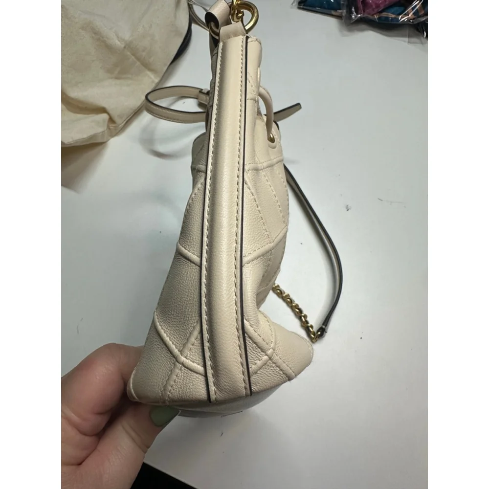 Women's Tory Burch Quilted Drawstring Crossbody Bag One Size Beige Gold